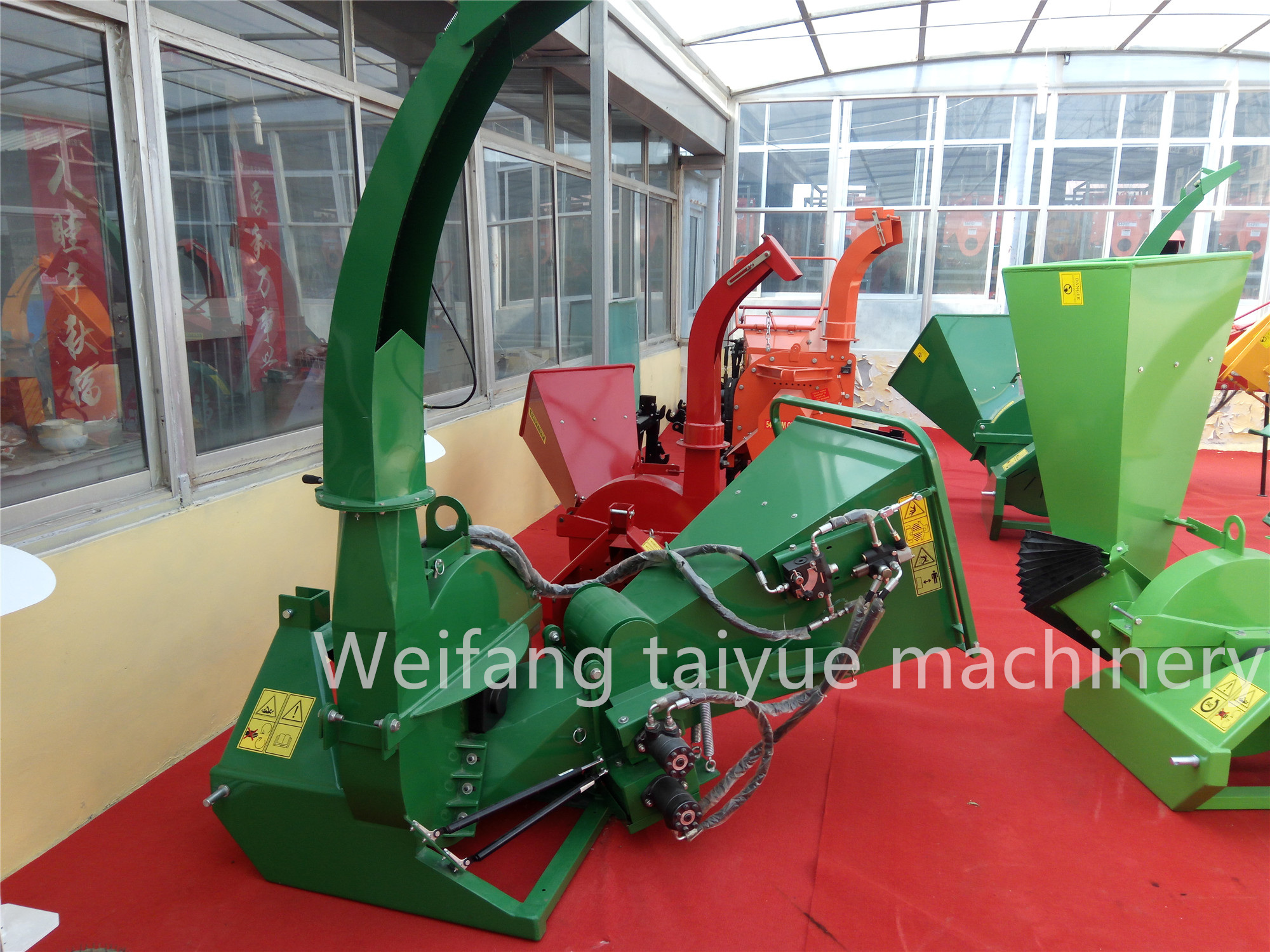 Tractor PTO driven BX42s BX42r BX52R BX62s BX62r BX72r BX92r wood chipper
