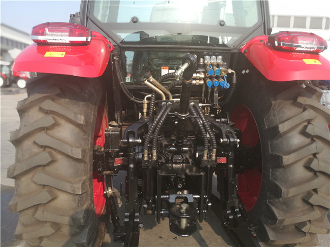 TF chassis 130hp 140hp 150hp agriculture tractor with YTO 6 cylinder diesel engine