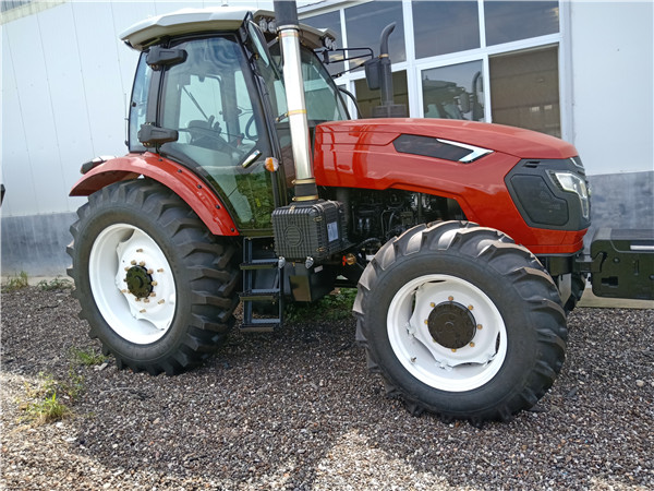 TF chassis 130hp 140hp 150hp agriculture tractor with YTO 6 cylinder diesel engine